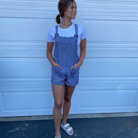 Forever21 Linen Overalls - Picture 3 of 3
